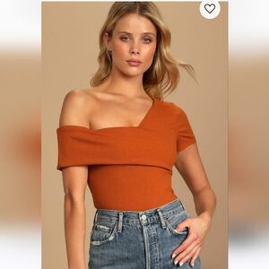 NWT Lulus My Charming Ways Rust Orange Ribbed One Shoulder Bodysuit, Size L